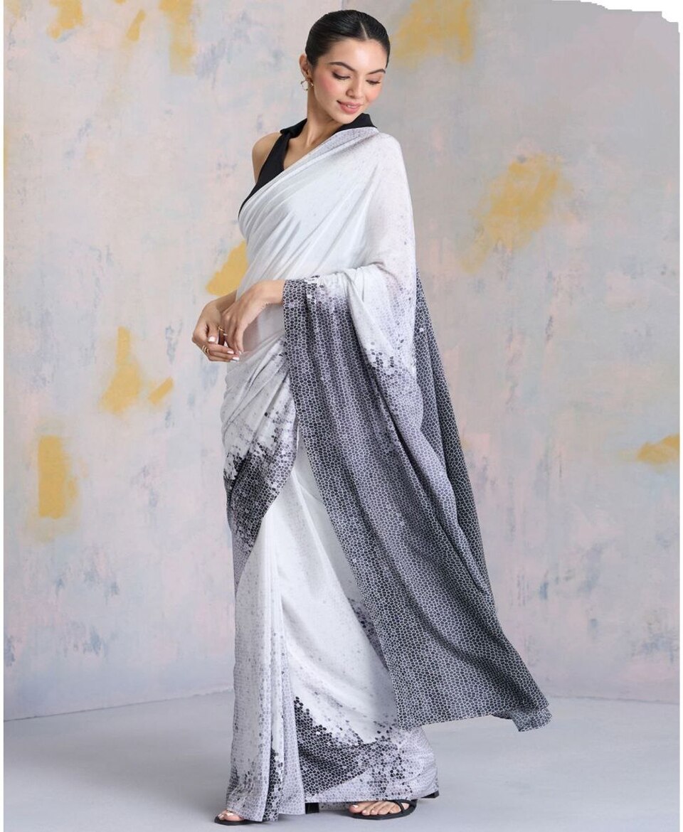 Digital Print Saree Stylish Look