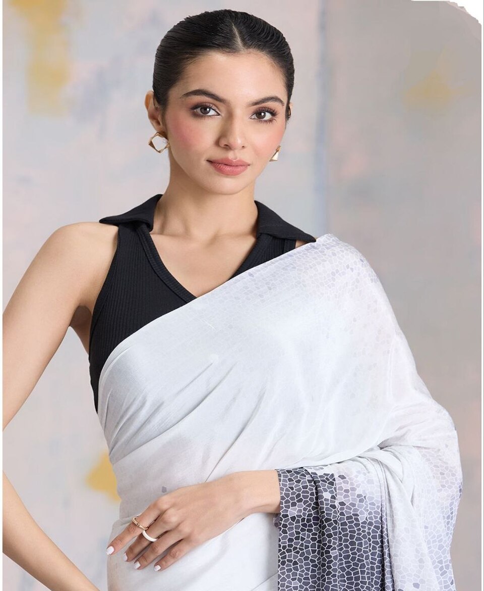 Digital Print Saree Stylish Look