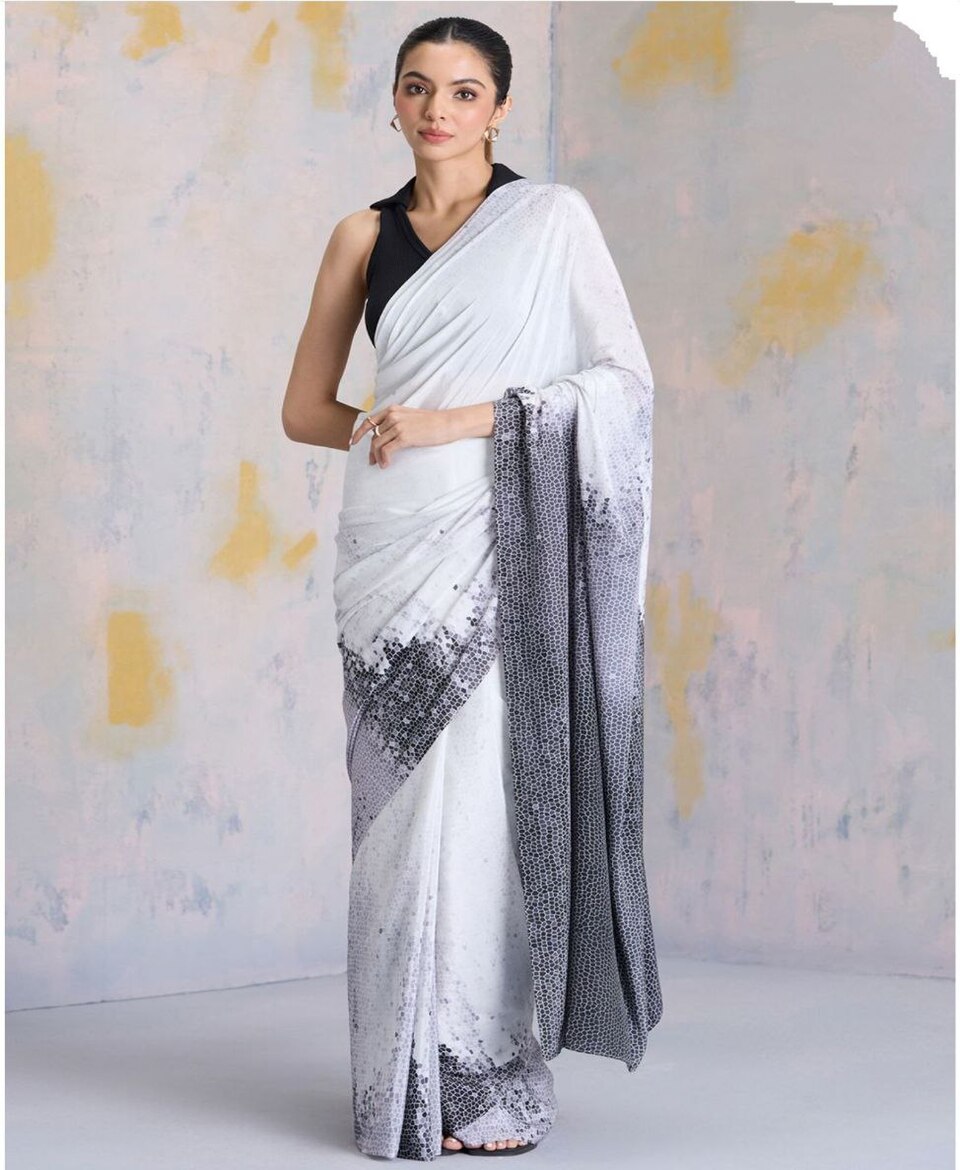 Digital Print Saree Stylish Look