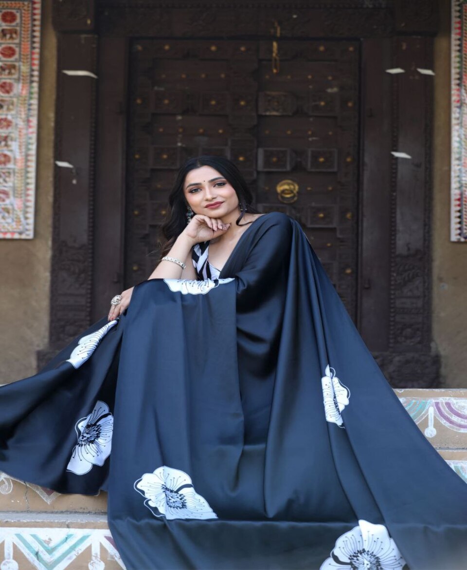 Artistic Modern Printed Saree
