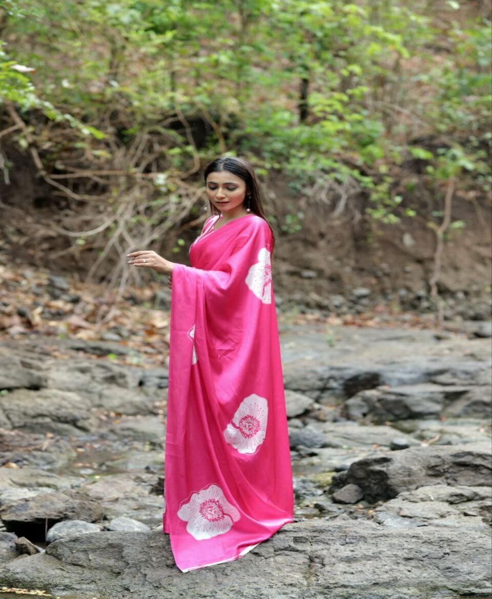 Artistic Modern Printed Saree