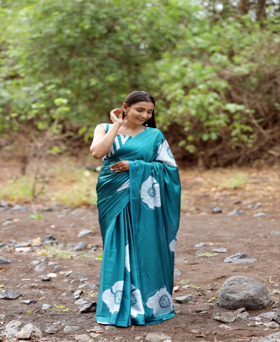 Artistic Modern Printed Saree