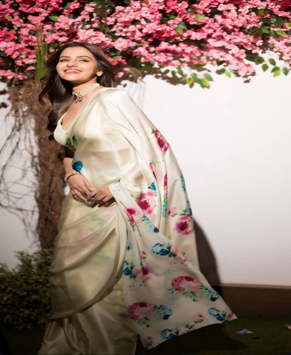 Modern Elegant Printed Saree