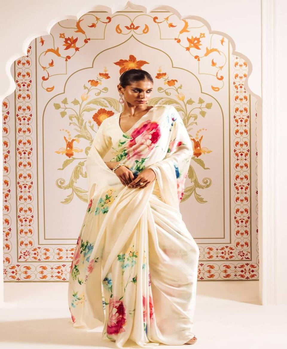 Modern Elegant Printed Saree