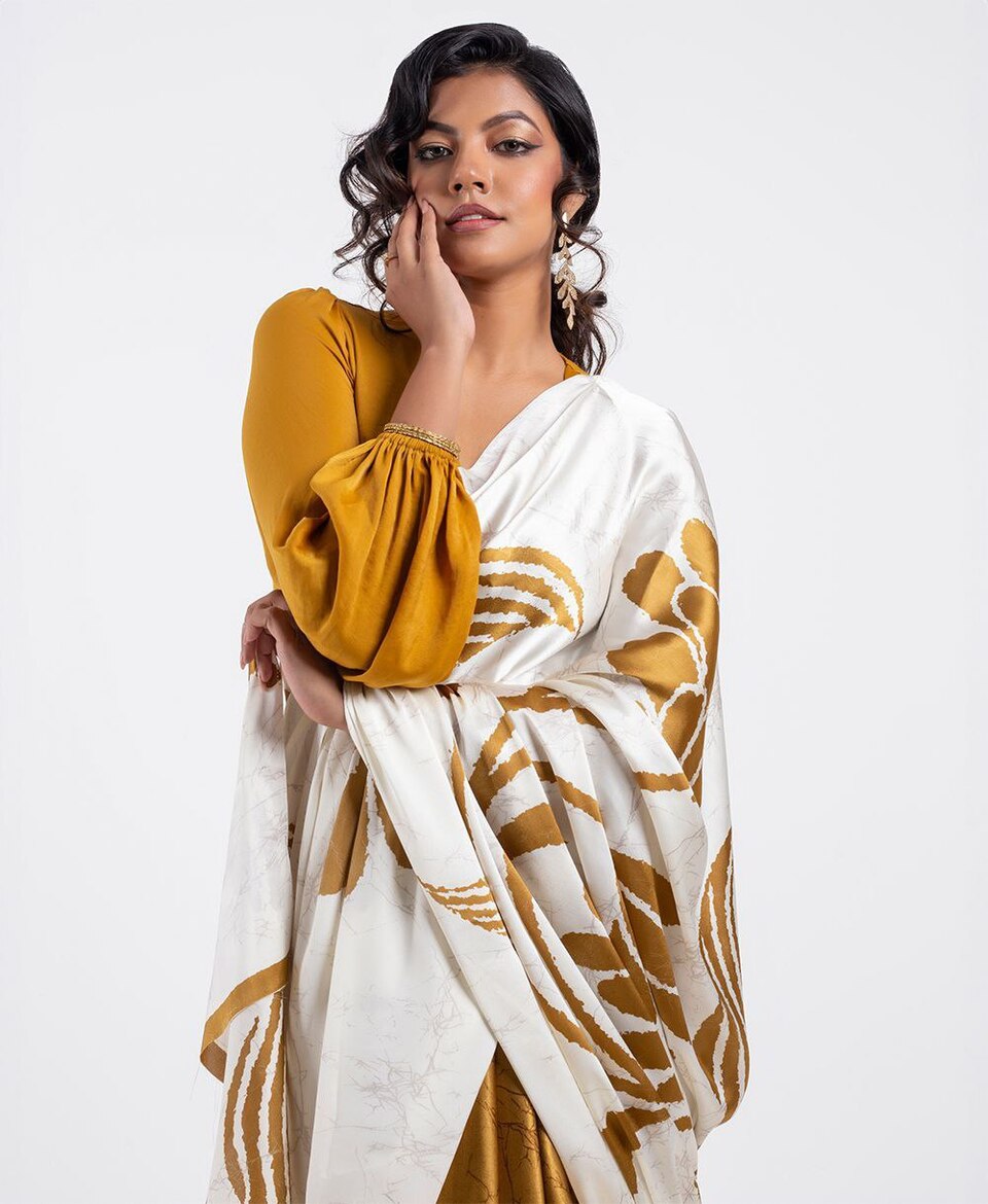 Stylish Fashion Print Saree