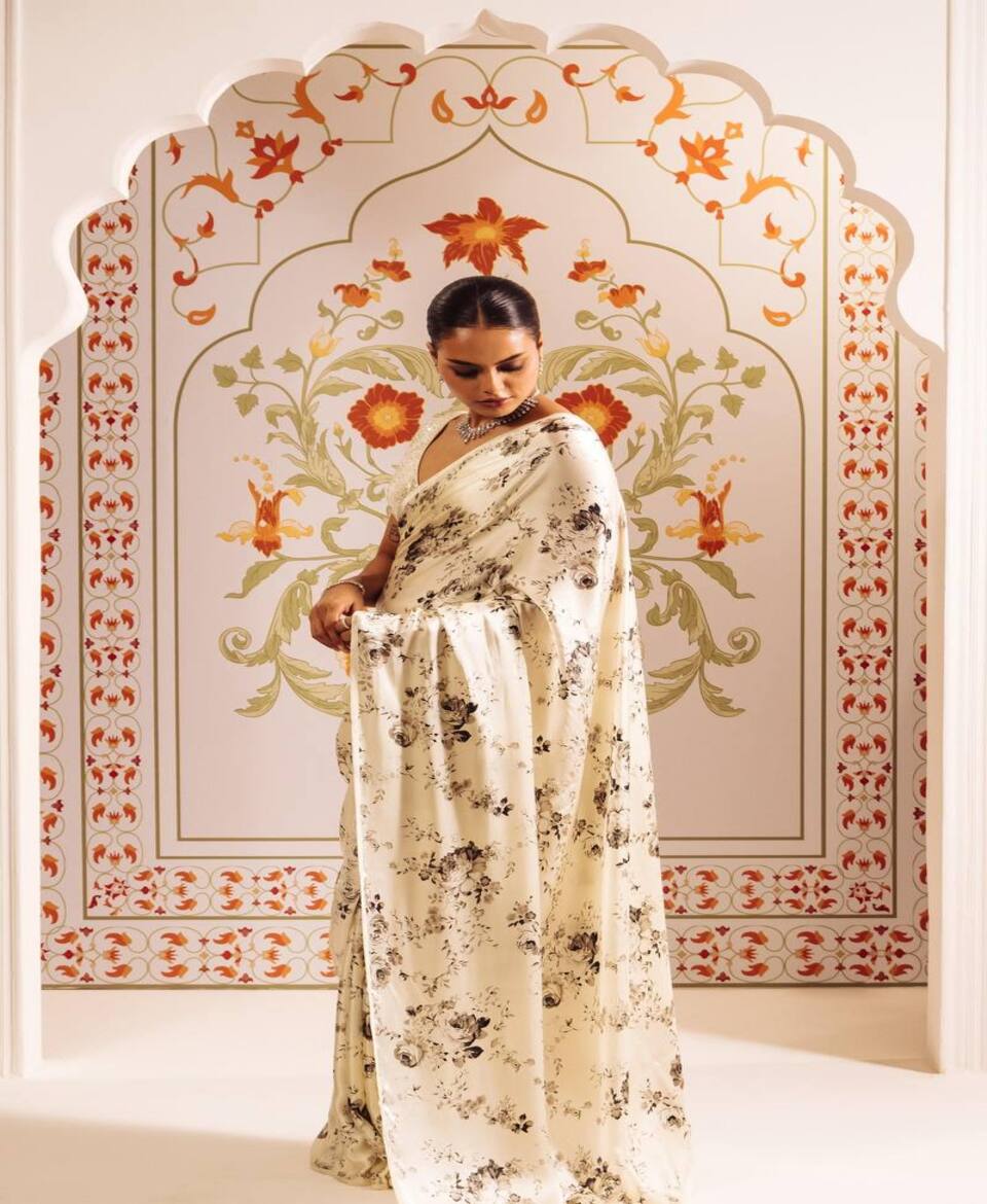 Smart Printed Saree Fashion Style