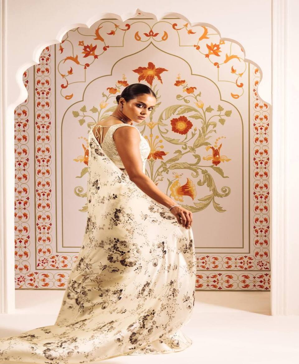 Smart Printed Saree Fashion Style